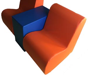 monad_chair_with_arm_rest_side_table_module